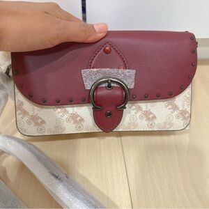 (NWT) Coach Beat Crossbody Clutch With Horse Carriage